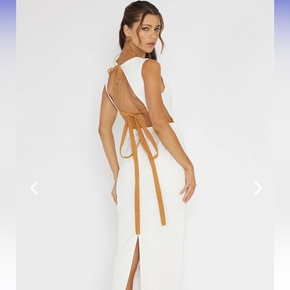 Selfie Leslie “Here Comes the Sun” Tie-Back Dress
